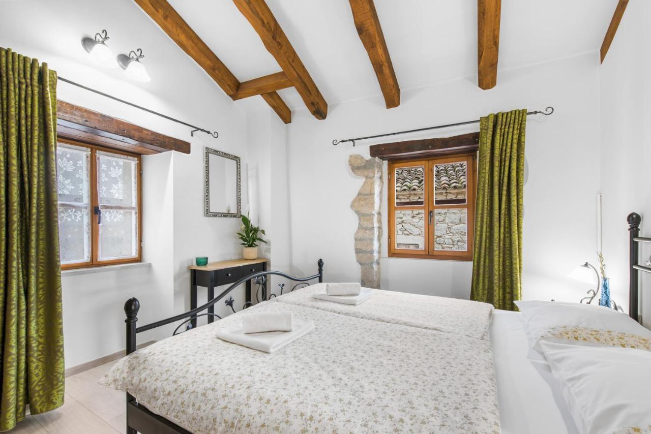 Picturesque Apartment San Rocco 1 Pićan Kültér fotó
