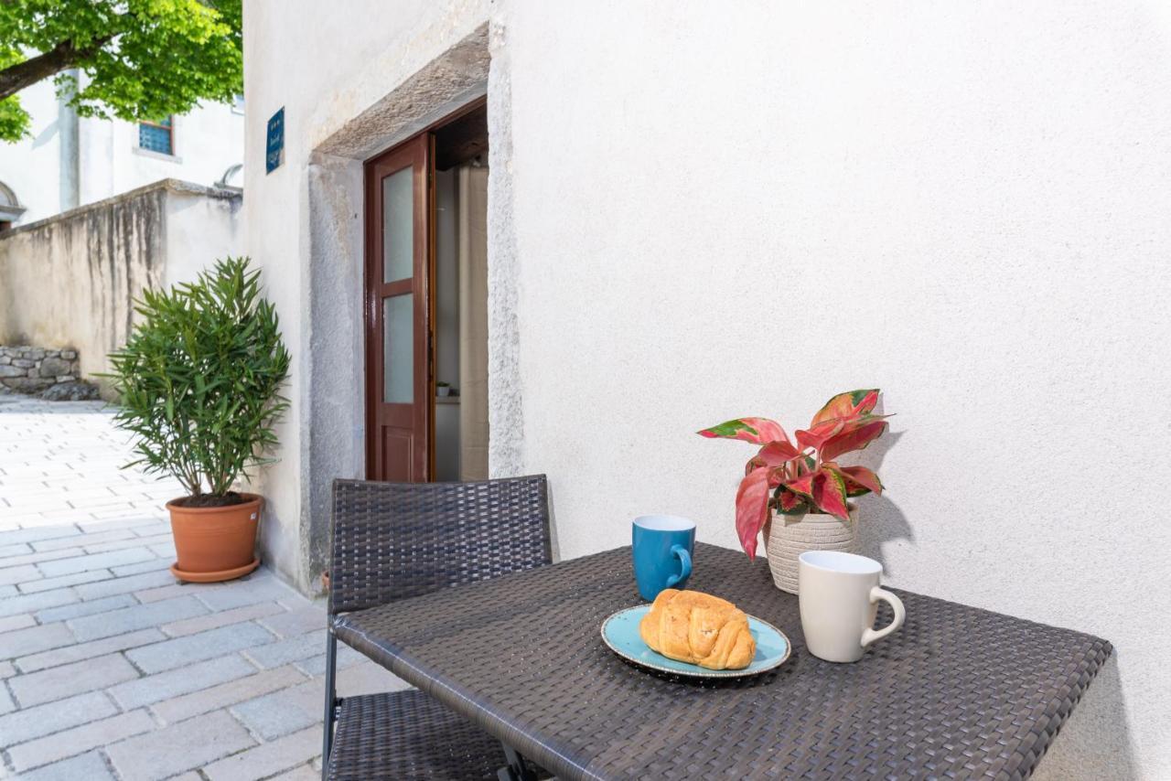 Picturesque Apartment San Rocco 1 Pićan Kültér fotó